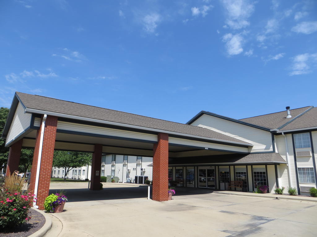 Hotel Ramada By Wyndham Springfield North Exterior foto